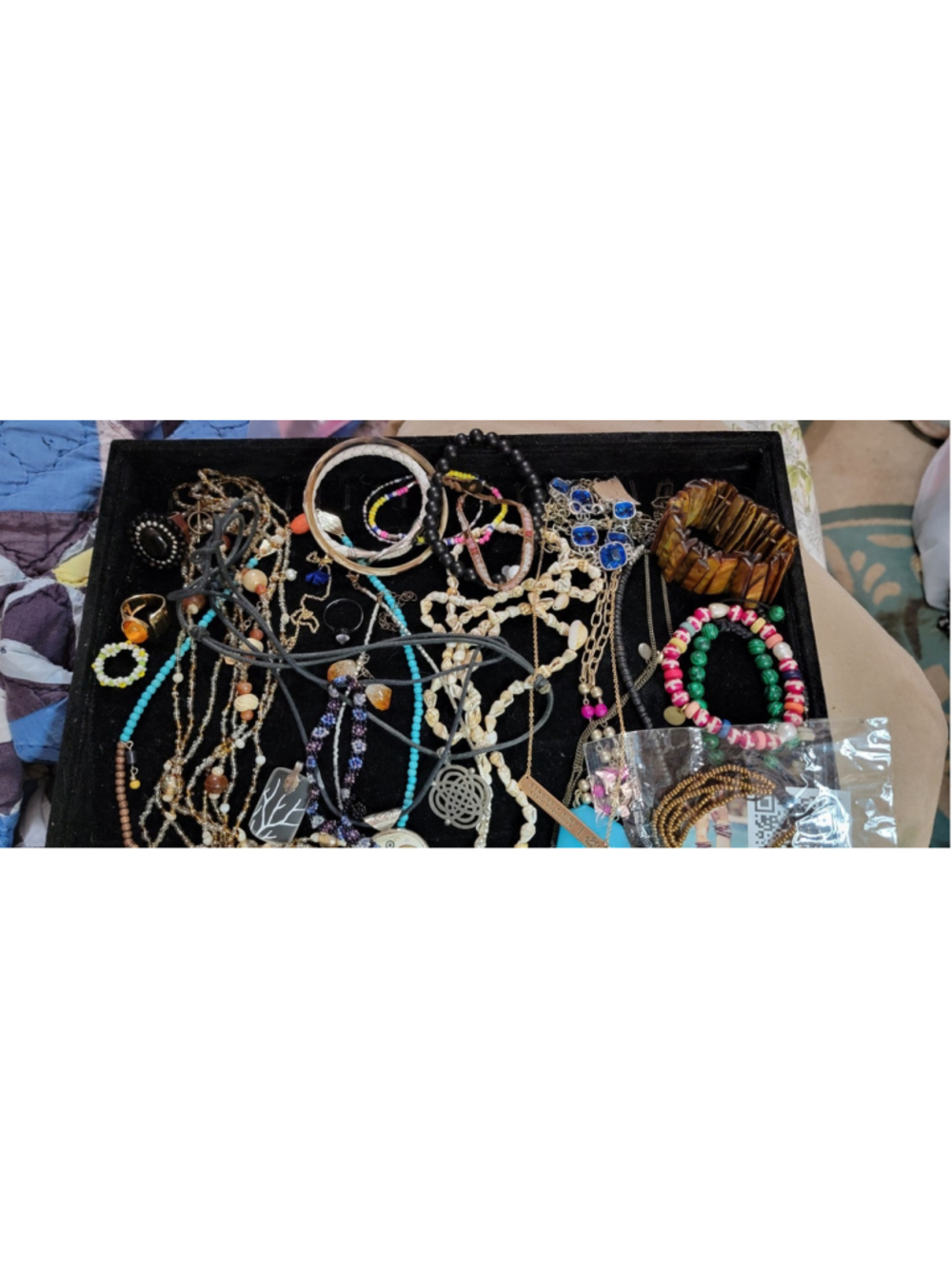 Huge Vintage Jewelry Lot Beaded Necklaces Bracelets Rings Boho Y2K Reseller Bund